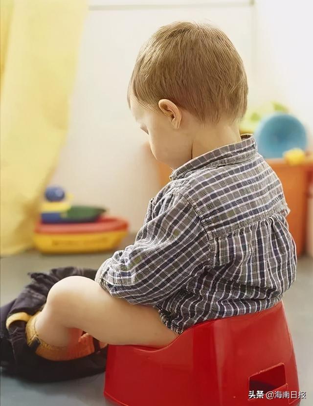 宝宝拉不出粑粑会影响智力和性格？家长千万别忽视这些危害