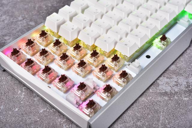 Cherry MX Board三款机械键盘开箱：主流本家信仰