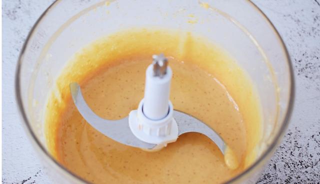 自己做的花生酱吃起来才放心，没有添加剂，用途多多，好吃健康