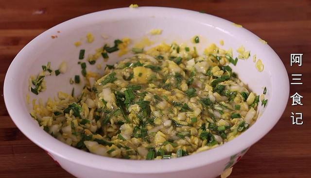 自从学会白菜和鸡蛋的新做法，我家孩子天天点名要吃，出锅就扫光