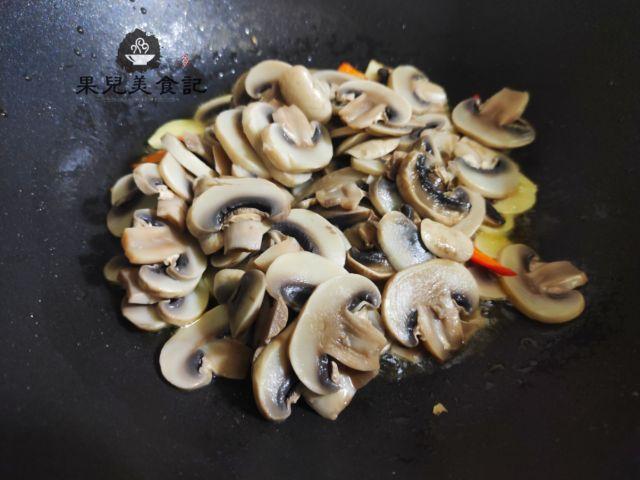 唯一含维生素D的口蘑，再贵也要买，营养低脂，全家人都适合吃