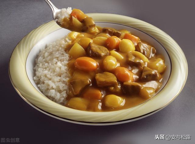 素烧咖喱饭，甜辣入味的家常菜，可以做便当饭的美食，做法超简单