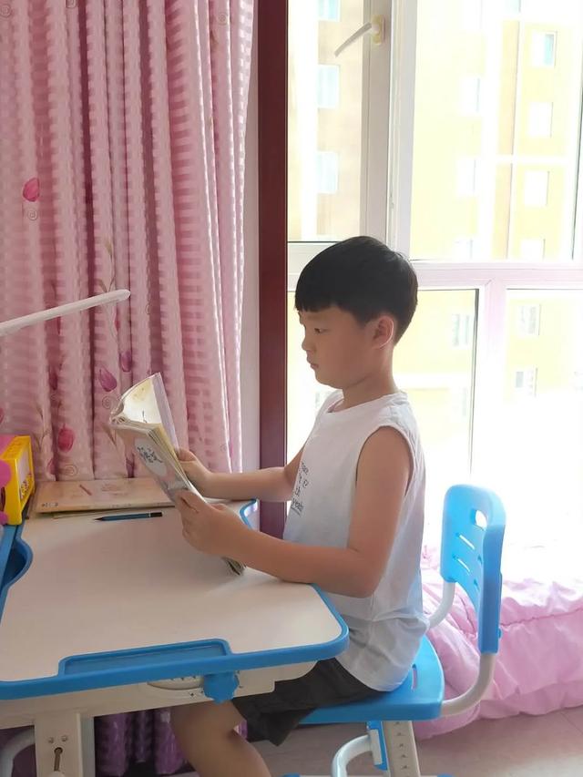 你的育儿经|「承德高新区阳光四季小学 班级特色活动」书香飘万家 阅读润童心