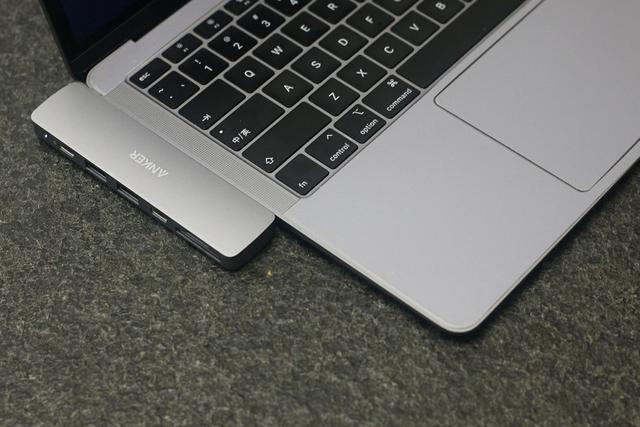 专属打造 贴心体验的MacBook专用扩展坞