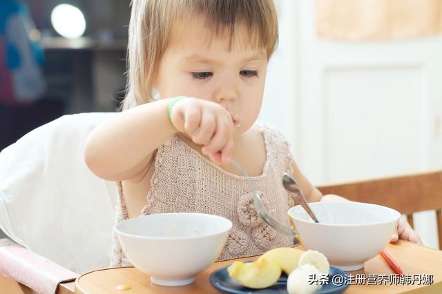 你的育儿经|给娃加辅食,跟试毒一样!宝宝辅食添加,究竟有没有先后顺序?