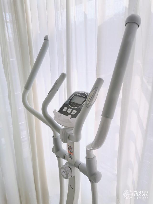 大眼睛的女孩|产后皮肤松弛大肚腩？安全稳定的椭圆机，在家就能练回好身材！