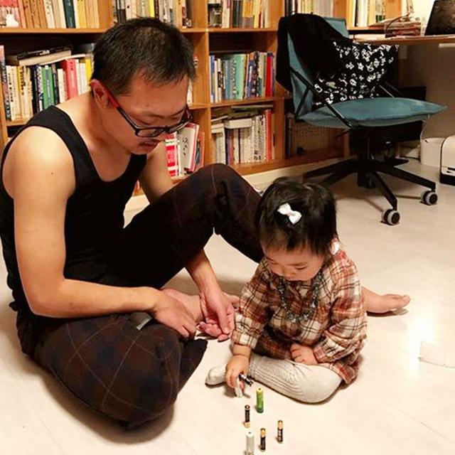 开心大家庭|当宝宝发出这些信号，证明需要给孩子断夜奶了，宝妈不要此刻心软