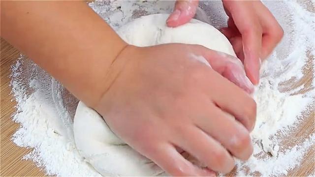 糯米粉这样做真好吃，很多人都没吃过，外酥里软，吃一次念念不忘