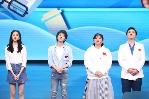 亏得不允许谈恋爱，否则易烊千玺得“祸害”多少女生啊|资讯早知道