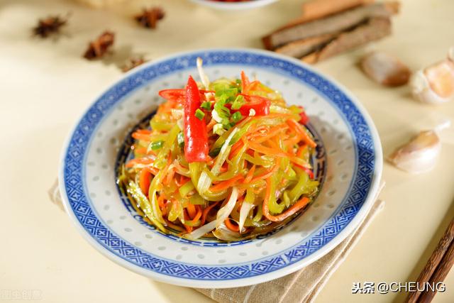 炒白萝卜丝，香辣爽脆，超下饭家常菜，10分钟，做法简单