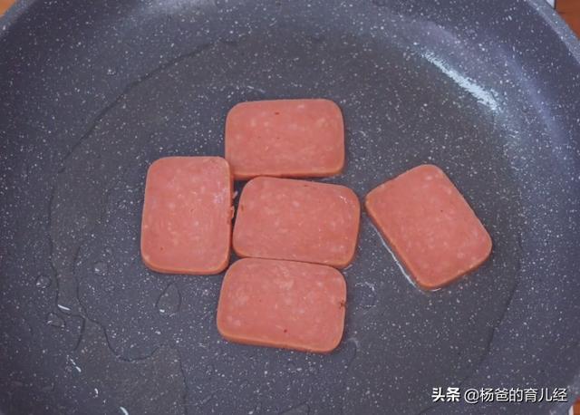 在家教你做好吃的耳光炒饭，孩子爱吃的主食美味，简单营养又解馋