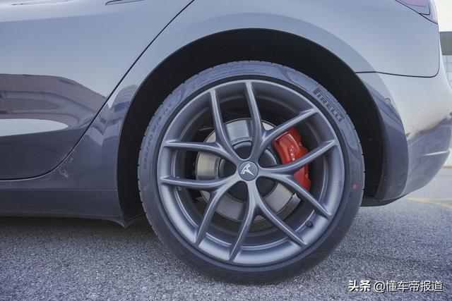 试驾｜官降不是一般香 试驾MODEL 3 高性能版