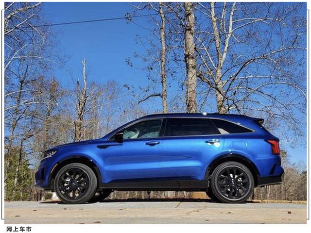 起亚全新索兰托实拍！熏黑外观套件，搭1.6T混动，座椅2+2+2布局