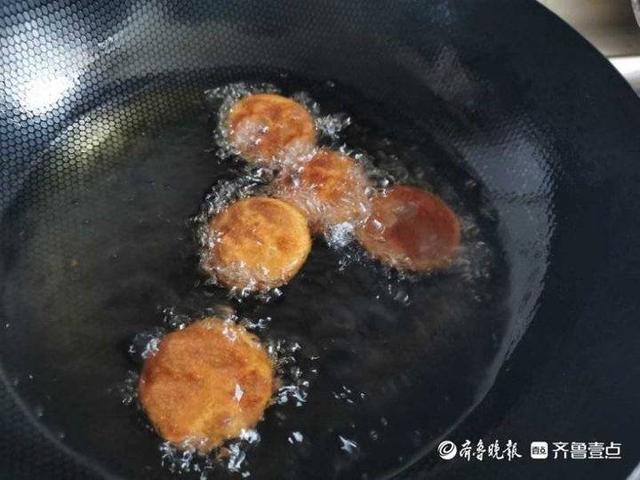 壹粉食堂｜壹粉自制油炸糕外酥里糯，咬一口酥脆掉渣