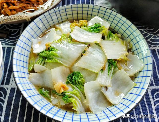 分享小圆家午餐，简单的一荤一素一汤，30分钟就做好