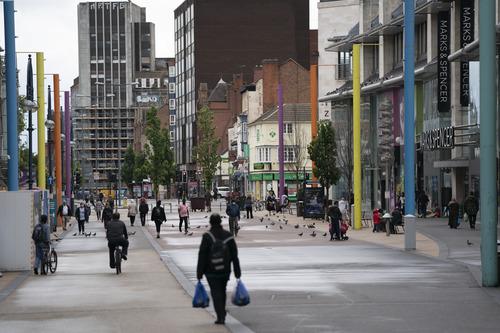 英国|新华财经｜英国1月零售额同比下滑1.3%