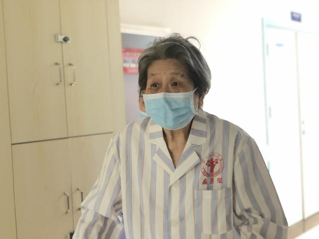 教授|86岁老教授国内外两次膝关节置换的真实体验——“国内真好”