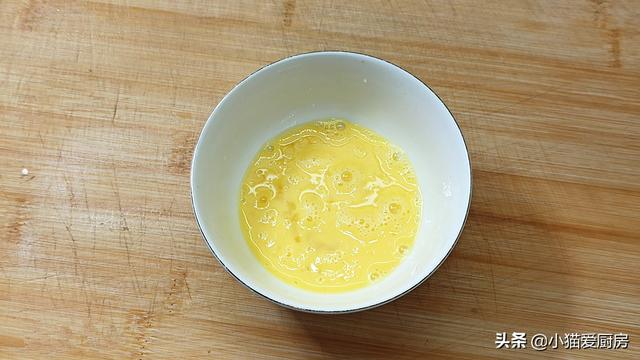 天冷了给家人做一锅酸辣汤，做法简单，暖胃驱寒，成本只需5元钱