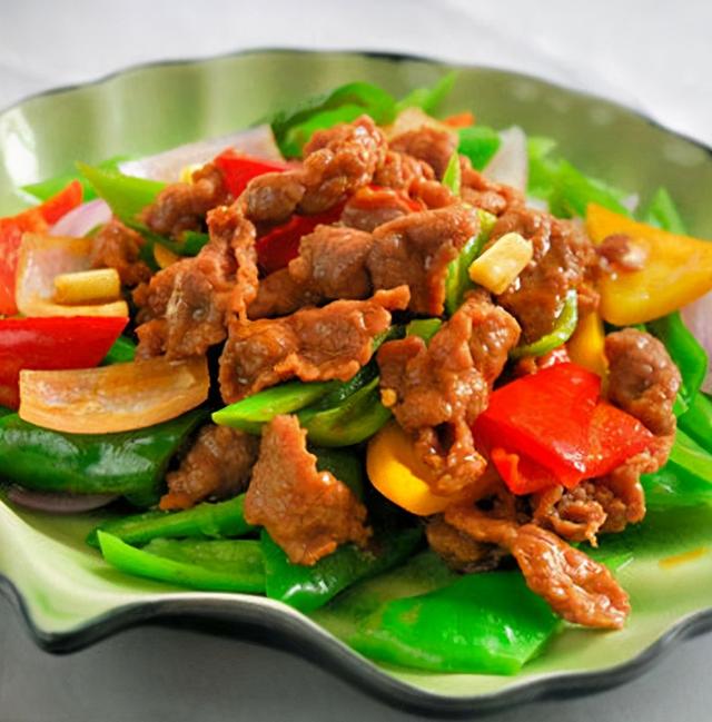 炒牛肉又嫩又好吃，别直接放盐和料酒腌制，教你正确方法和技巧