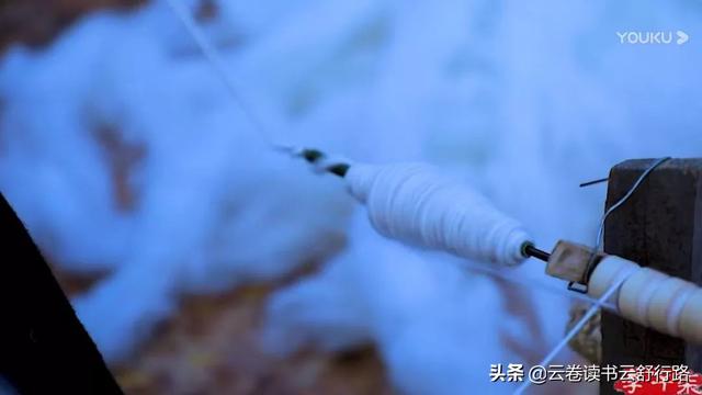 [超级宝妈]李子柒实物表演做红斗篷