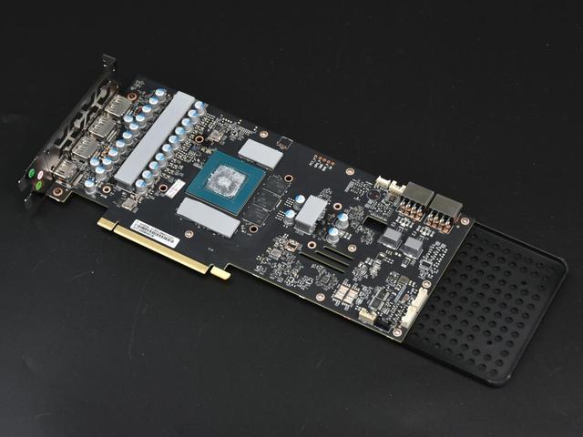 影驰RTX3070显卡评测：实力过硬的潮玩新装备