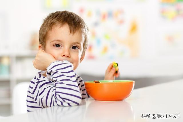 有点甜儿|孩子拿别人的玩具是什么行为呢?