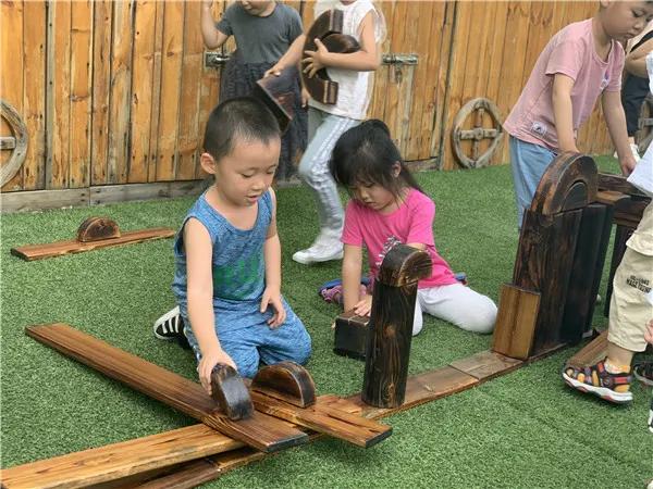齐鲁东营资讯|亲亲宝贝欢迎“回家”——广饶街道中心幼儿园的开园第一天