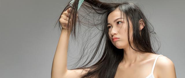 【你的育儿经】生完宝宝之后脱发更严重了，怎么办？别慌，教你3招应对产后脱发