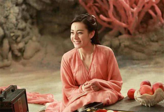 「超级宝妈」宝妈跟风电视剧给娃取名“凤九”，宝爸皱眉：我这个姓，合适吗？
