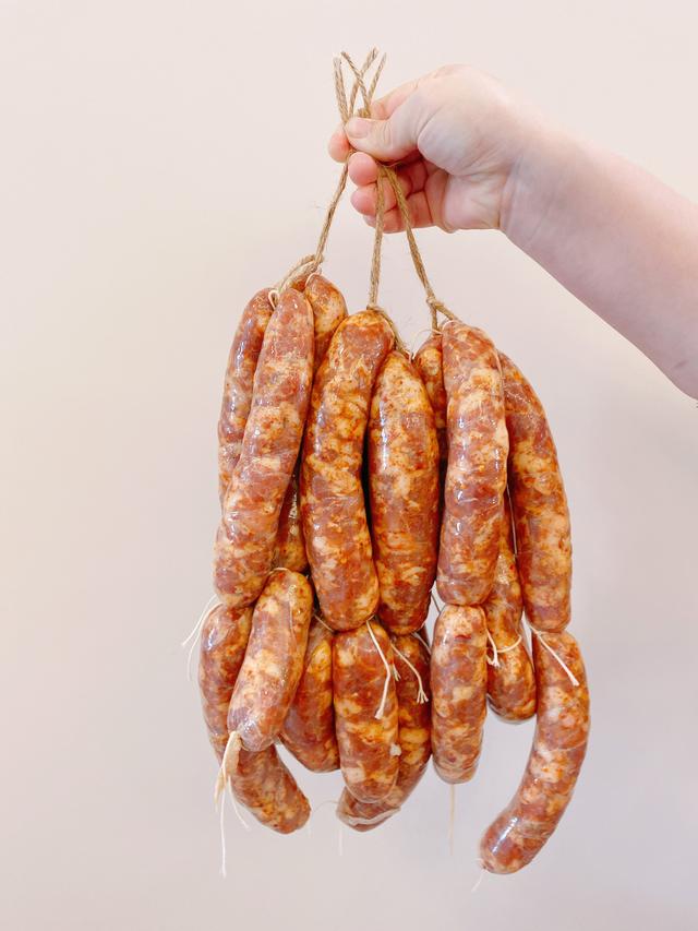 想吃川味香肠不用买了，配方和做法都告诉你，麻辣咸香，味道正宗