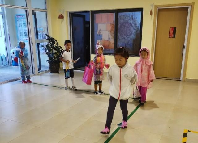 光明网|萌娃归位，直击浐灞幼儿园开学第一天