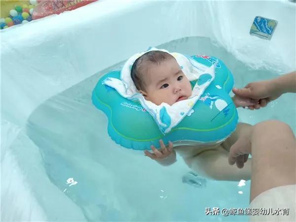 「你的育儿经」天气热宝宝食欲降低?婴游运动少不了