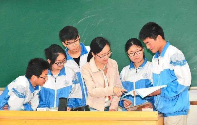『你的育儿经』“凭啥让我儿子帮忙？”老师让优生辅导差生，家长怒讨说法