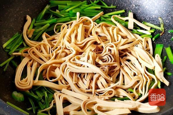 12月最鲜嫩的一口！这菜一上桌就被抢光，做法简单到偷笑