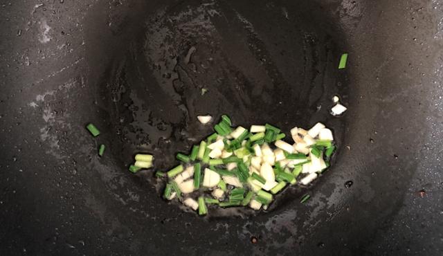 孩子个子长得慢，让孩子多吃此菜，10分钟出锅，比牛肉骨头强