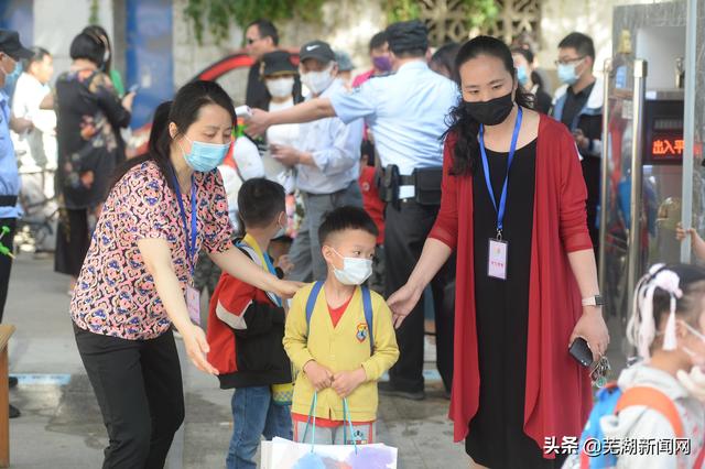 「你的育儿经」芜湖：一个人的“开学日”
