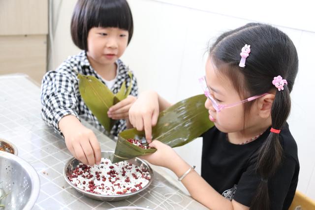 纪夏浮梦|八里店镇中心幼儿园：浓浓端午情 小小粽子香