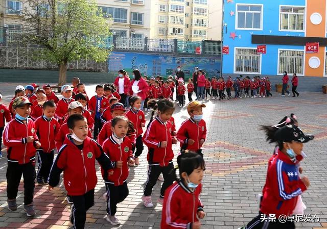 你的育儿经|卓尼幼儿园开园啦！直击“神兽归园”第一现场！