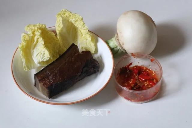 等了一年的腊肉，忍不住想尝尝鲜！味道醇香，百搭又下饭