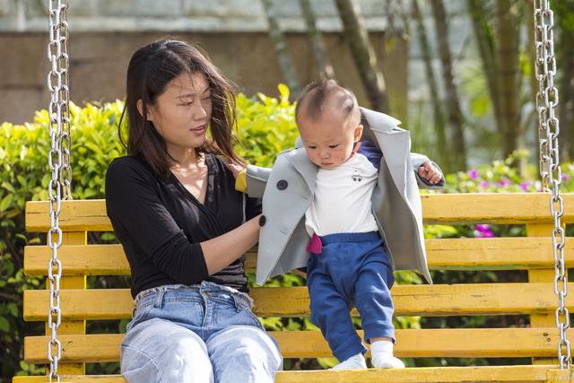 34岁宝妈生娃“上瘾”，13年连生7娃：不想浪费老公好基因