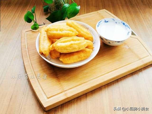 [超级宝妈]早餐品种多，妈妈辛苦，一天一个样吃不厌，就爱在家里吃