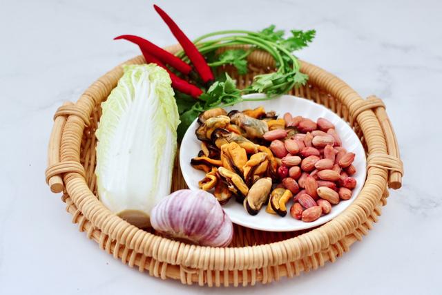 凉拌海虹娃娃菜，简单方便清新爽口，回家10分钟就吃饭，太简单