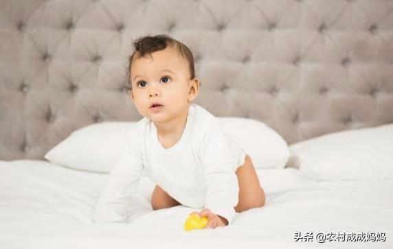 你的育儿经@想要宝宝长睫毛大眼睛，宝妈孕期可要这样做，宝宝也成小童星