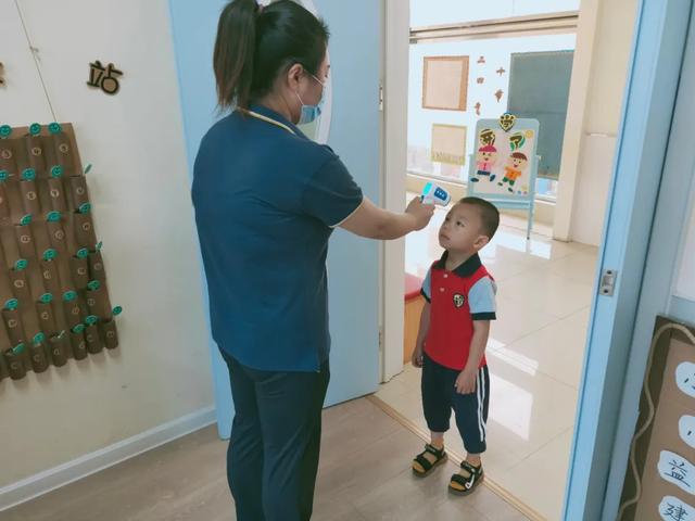 爱心总动员|不负时光 重燃希望 丨 文圣路(主园)幼儿复园一日生活纪实