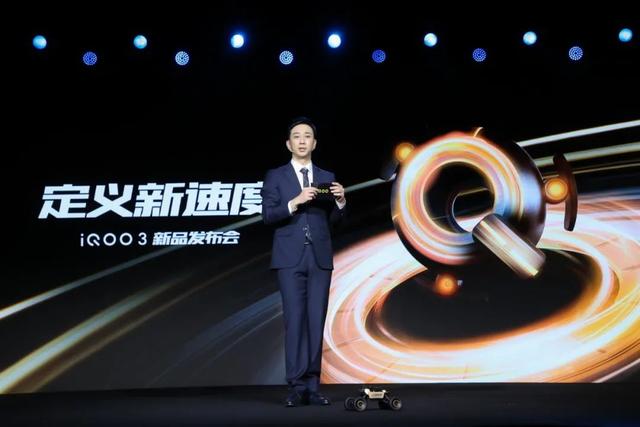 「中国经营报」iQOO周年记：“战时”中脱颖而出