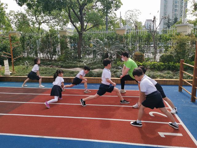 文汇网|最强力的保护，呵护“柔软”的他们！沪公办幼儿园今开园，小学一二三年级学生复学
