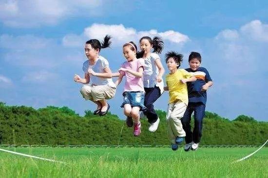 超级宝妈■为什么父母都不近视,生的宝宝却早早地变成了“四眼怪”?