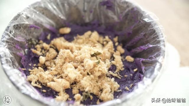 「你的育儿经」糯叽的细腻口感，配上浓郁的奶香。