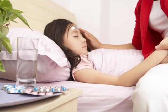 妈妈|8岁女孩频频流鼻血是因爱挖鼻子？太干燥？这种病很多人不认识