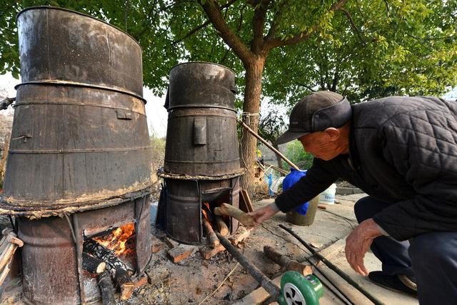 农村烧酒喝着容易醉，买的白酒喝着却很难醉，老酒鬼道出3点原因